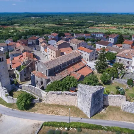 Dea Vila Vošteni
